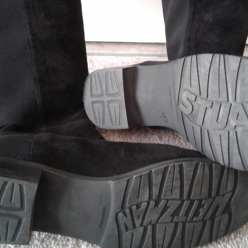 Stuart Weitzman - Picture 2 of 4
